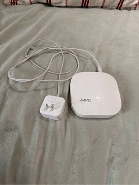 eero Pro B010001 2nd Gen AC Tri-Band Mesh Router